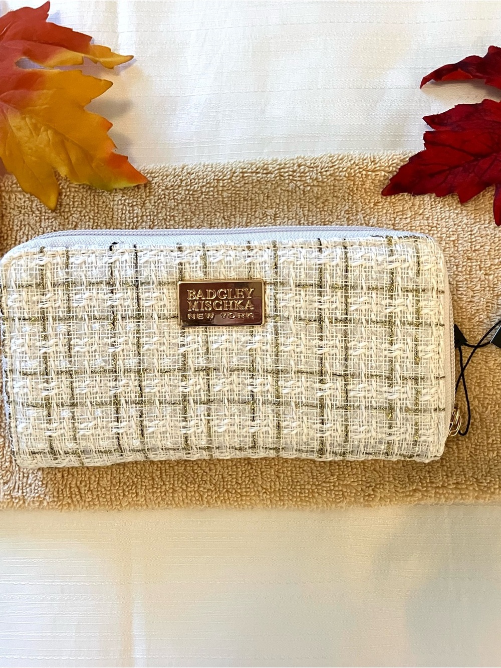 Badgley Mischka Cream and Light Brown Tweed Zip-Around Wallet
